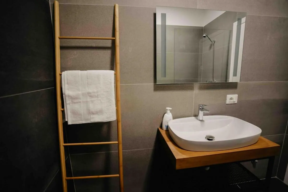 Tirana Yellow Apartment 阿尔巴尼亚